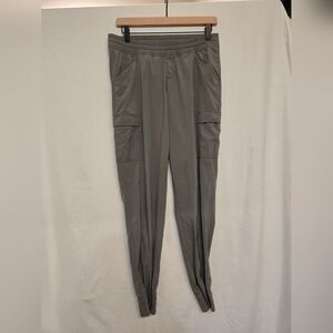 The North Face, Army Green/Gray Super Light Cargo Joggers, Size 8